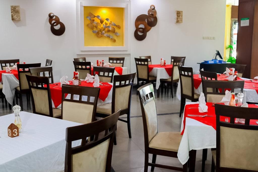 Sunrise Resort restaurant dining