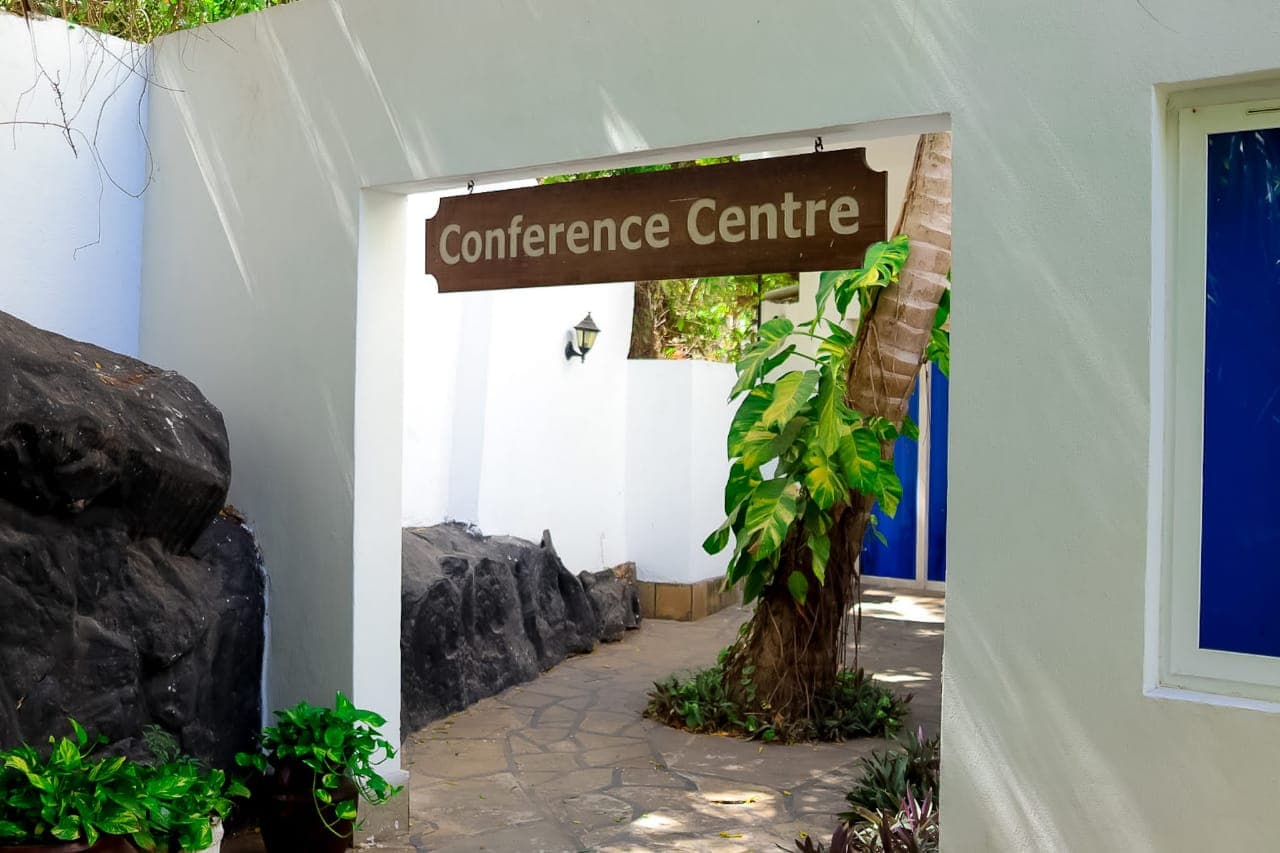 Sunrise Resort garden and outdoor terrace, Nyali